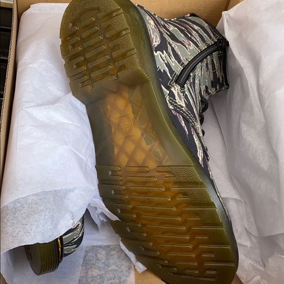 🔥Dr. Martens Green Camo 1460 Boots NWT - Picture 8 of 10